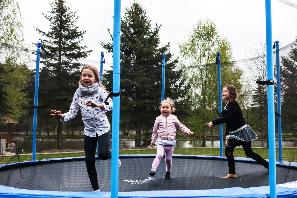 Trampolina ogrodowa SoniFit PRO 14Ft (427cm, 6 podwójnych nóg) Trampolina ogrodowa SoniFit PRO 14Ft (427cm, 6 podwójnych nóg)